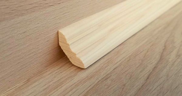 Плінтус дерев'яний 30мм фігурний з смереки